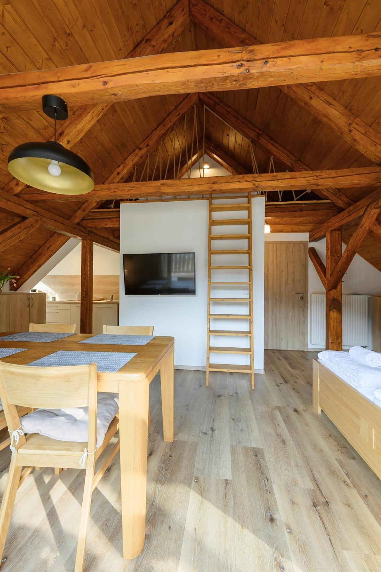 Apartmány Mezivodí Kycera Esterno foto