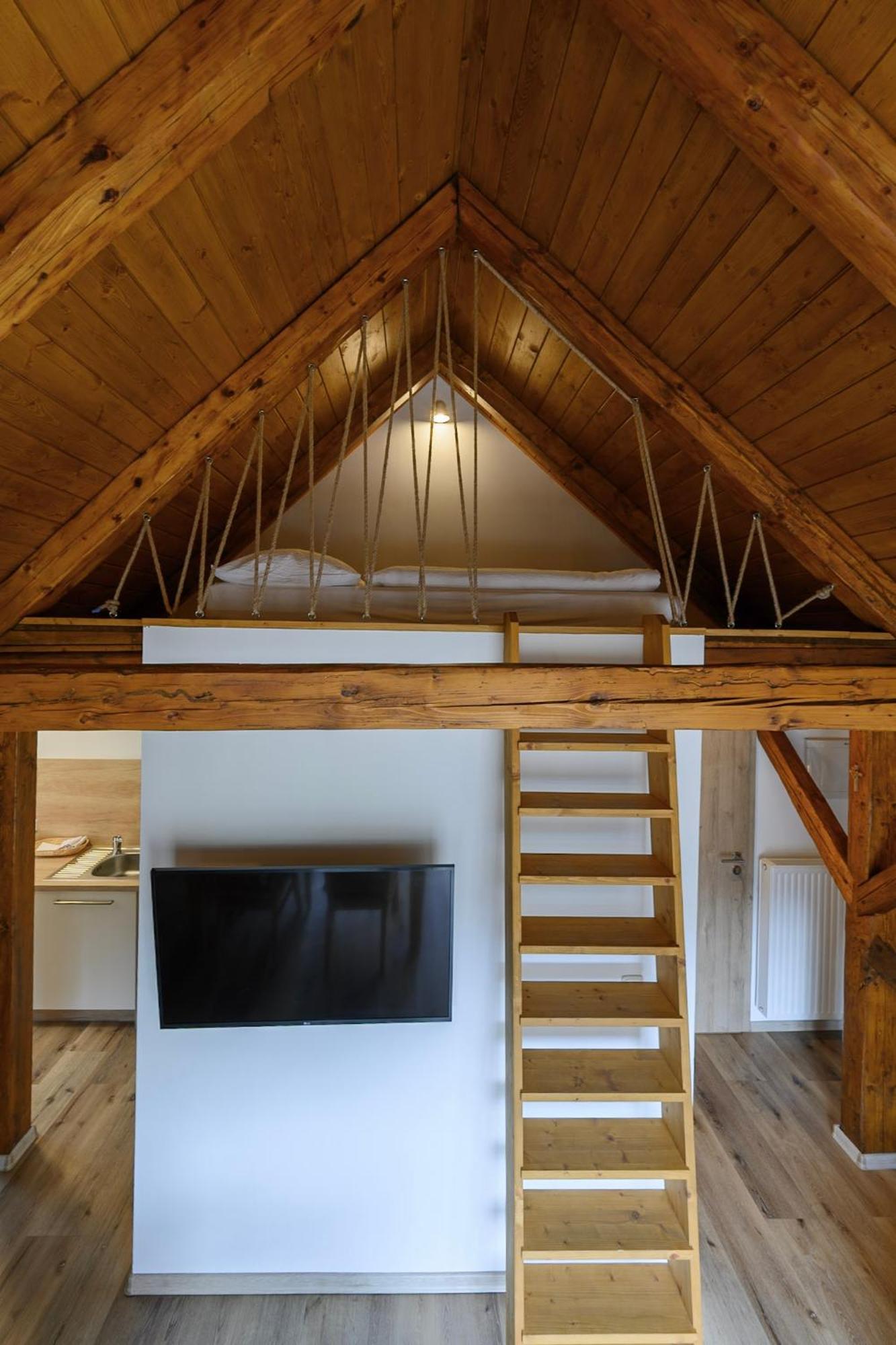 Apartmány Mezivodí Kycera Esterno foto