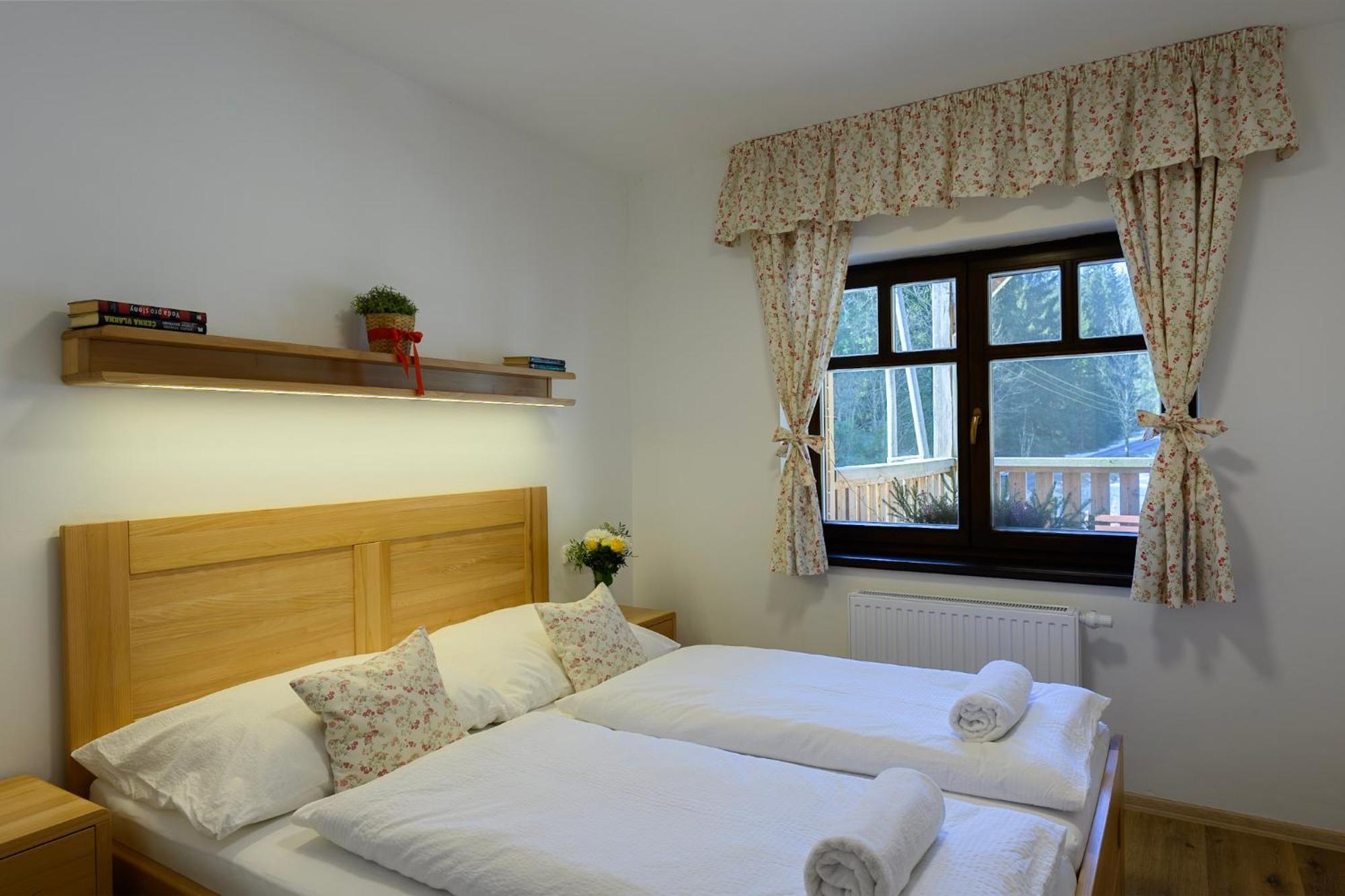 Apartmány Mezivodí Kycera Esterno foto