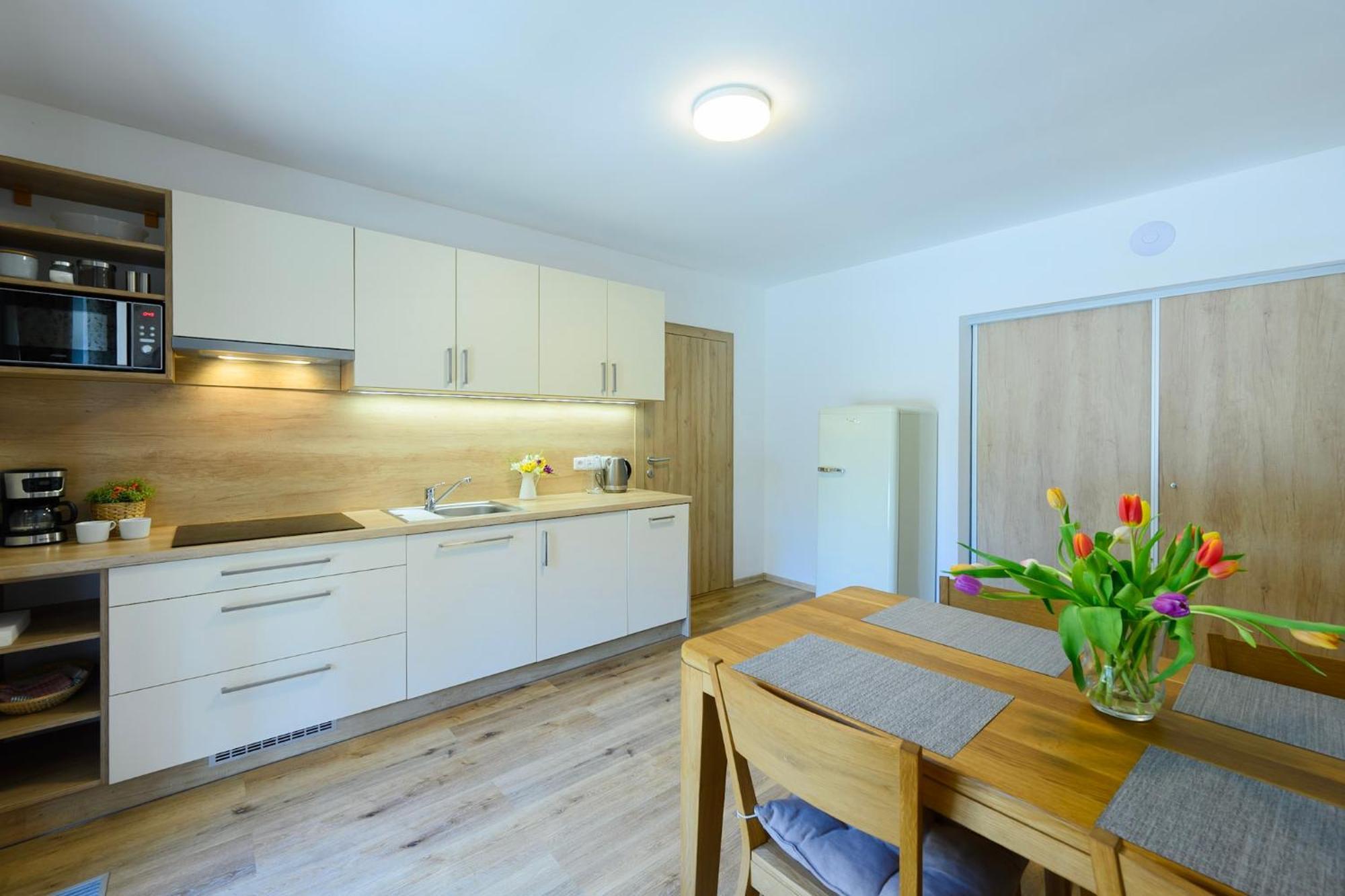 Apartmány Mezivodí Kycera Esterno foto